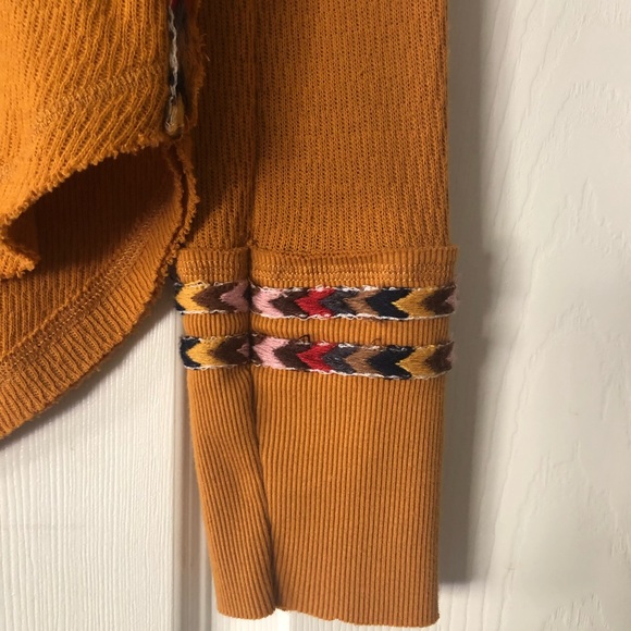 Free People mustard thermal w/ detail SMALL - Picture 4 of 4